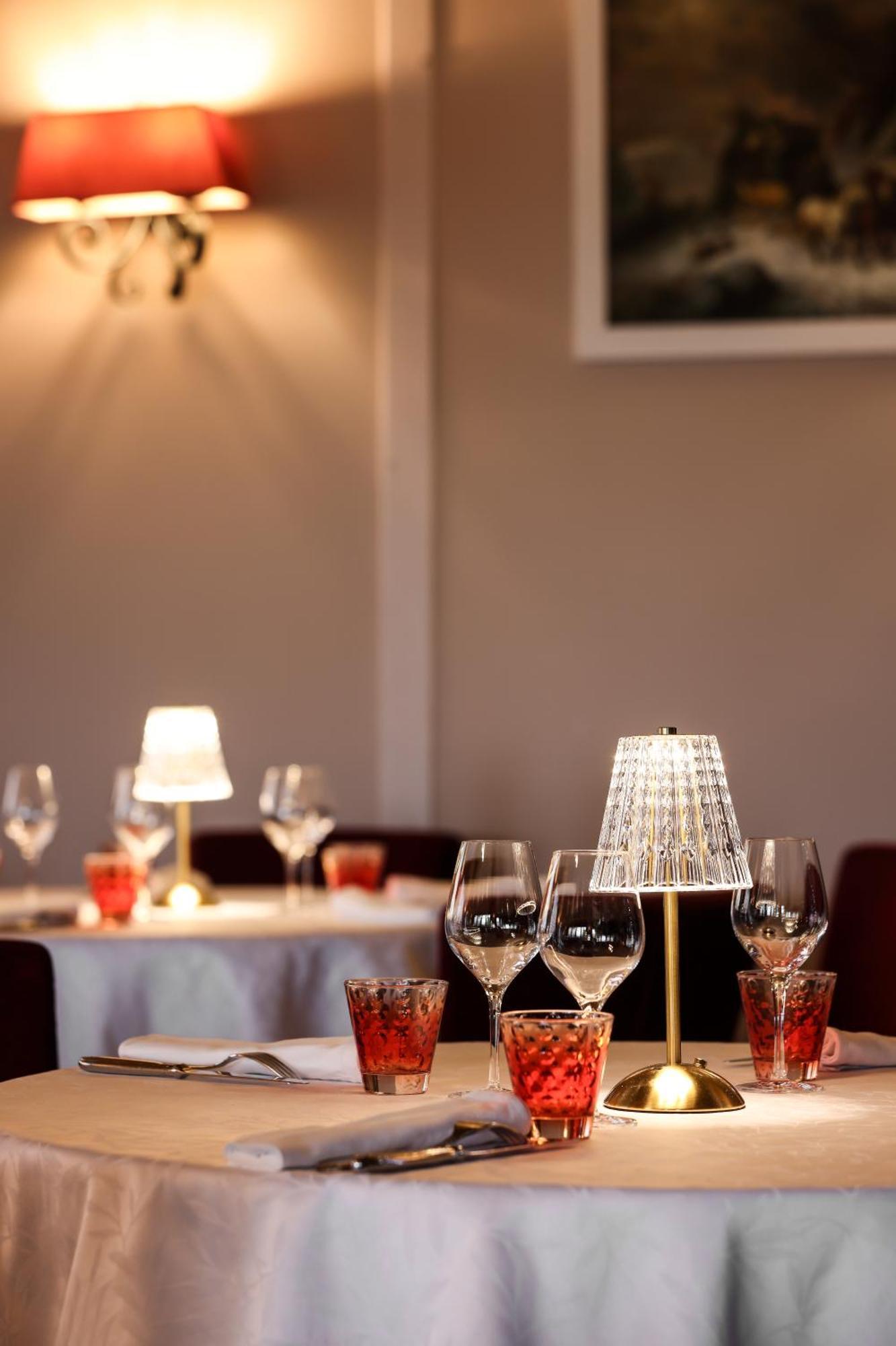 Logis Hotel-Restaurant Les Voyageurs La Coquille Экстерьер фото