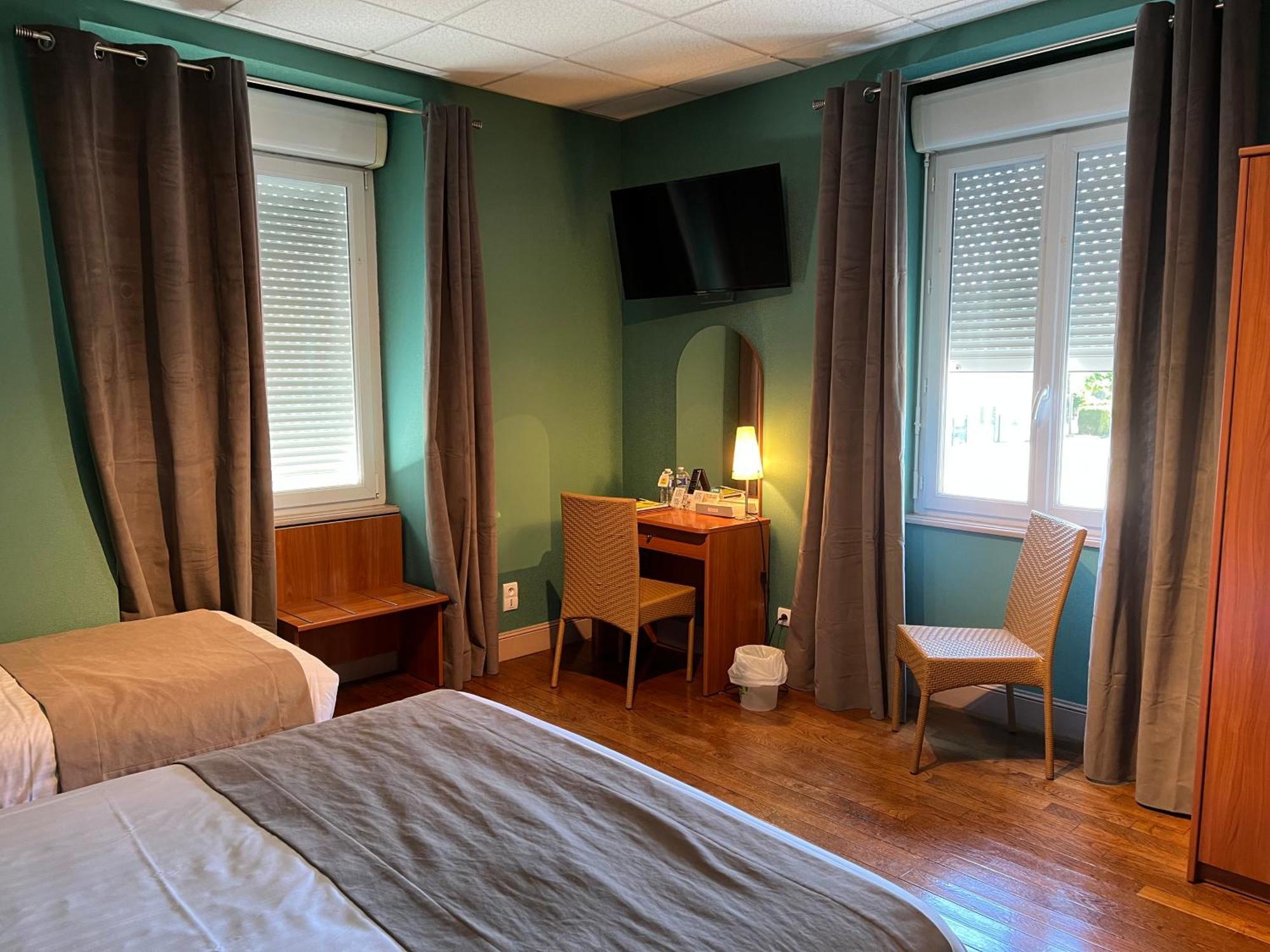 Logis Hotel-Restaurant Les Voyageurs La Coquille Экстерьер фото