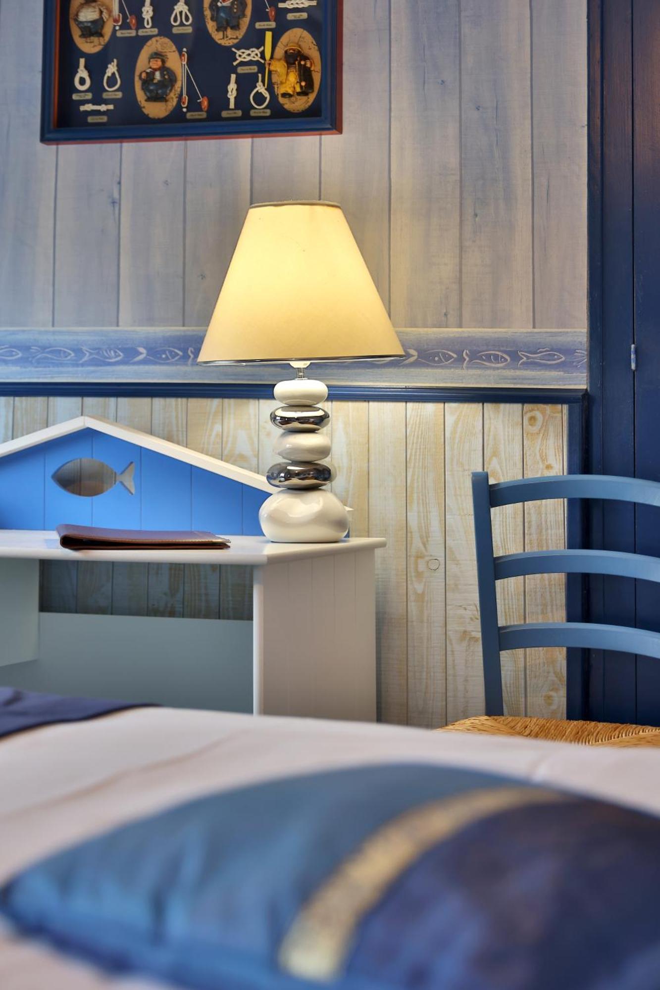 Logis Hotel-Restaurant Les Voyageurs La Coquille Экстерьер фото